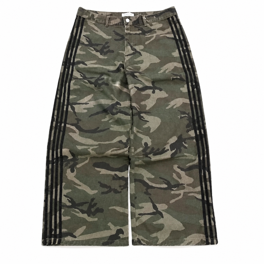 Grunge Camouflage Wide-Leg Jeans with Striped Panels