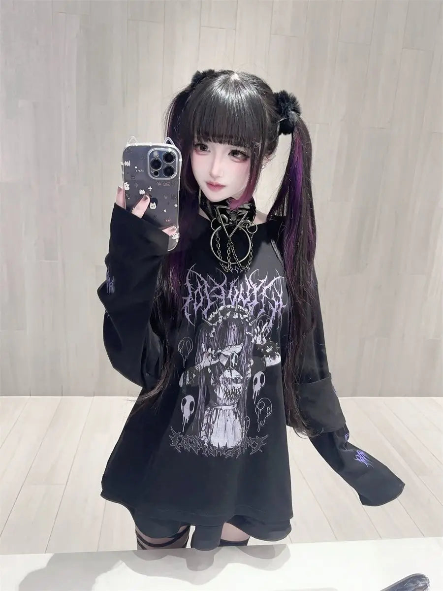 Black Gothic Graphic Long-Sleeve Tunic Top
