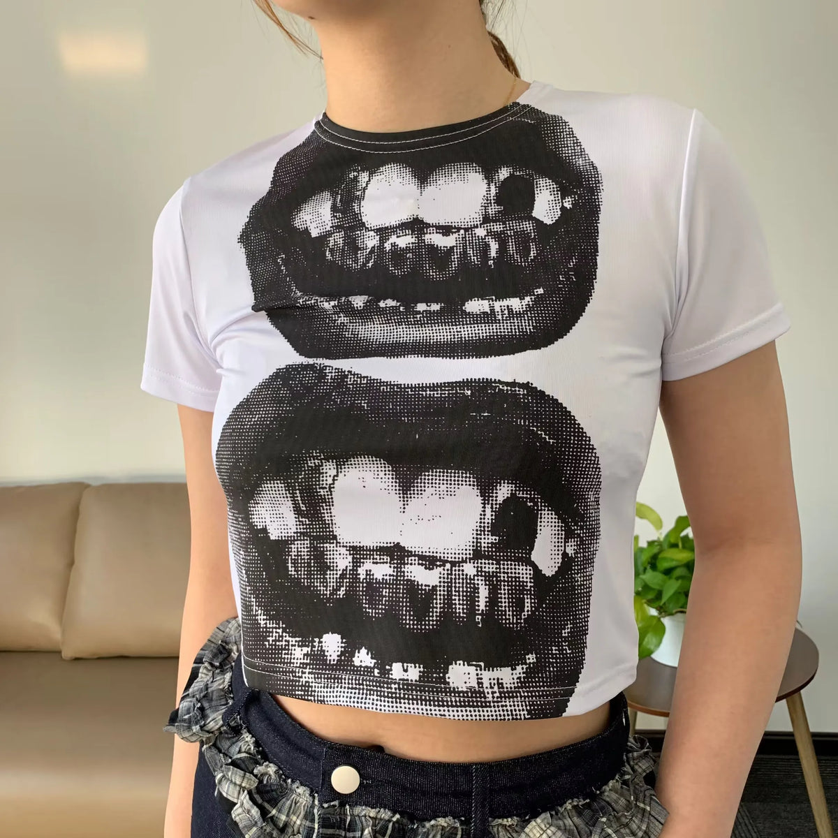 Women's Graphic Lips Short-Sleeve T-Shirt
