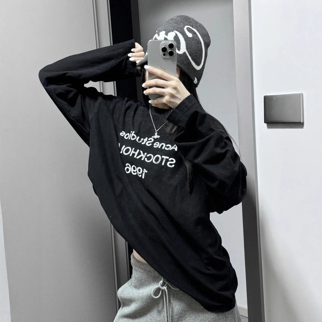 Women's Black Graphic Long-Sleeve T-Shirt