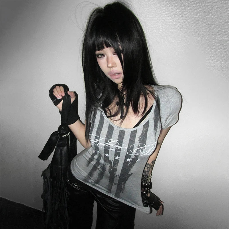 Grunge Striped Letter Print T-Shirt - Gray