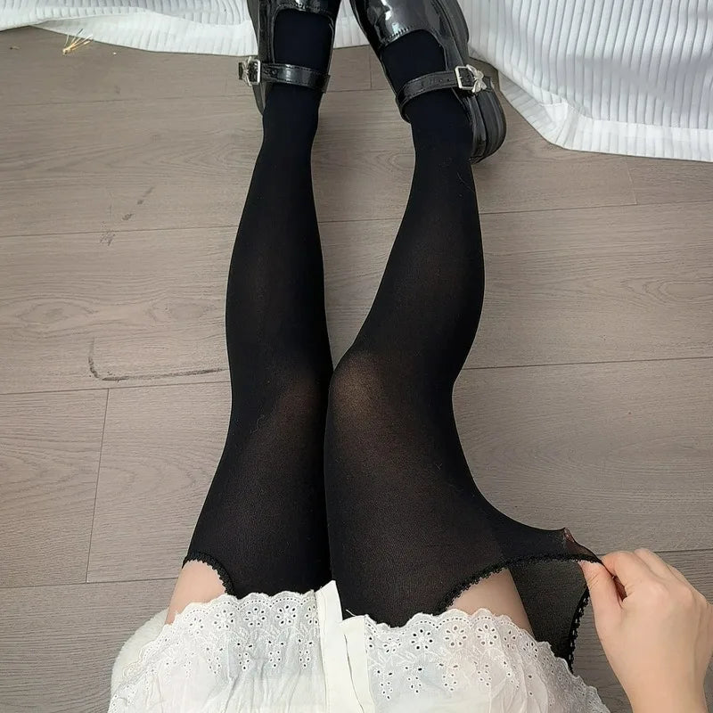 Lace-Trim Thigh-High Suspender Stockings – One Size