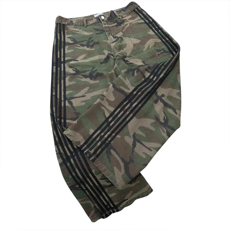 Camouflage Wide-Leg Jeans with Embroidered Side Stripes