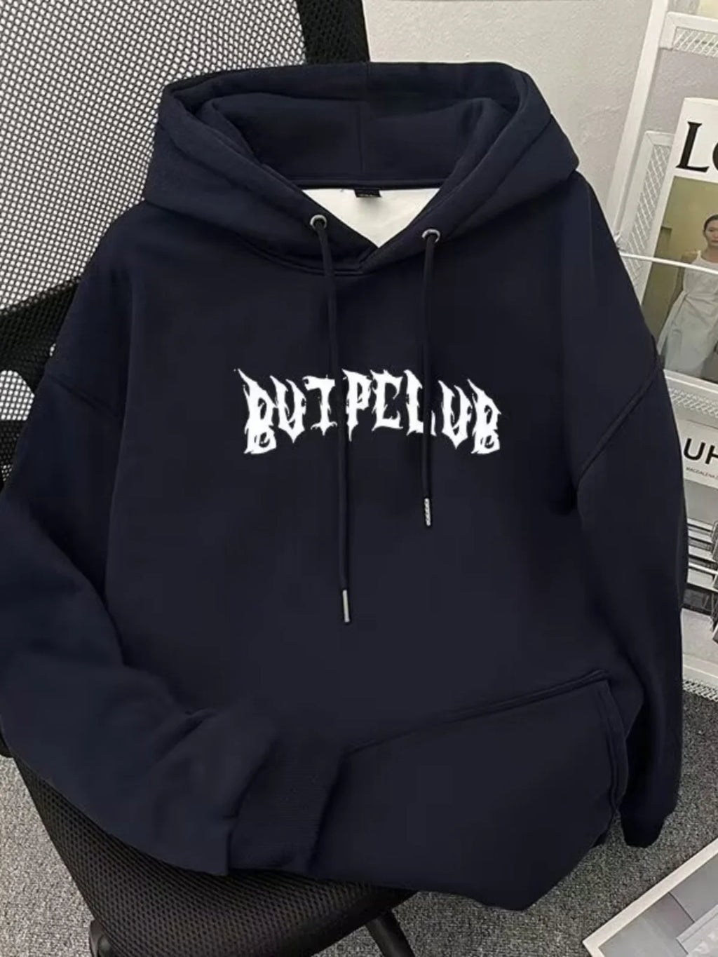 Graphic Wing Print Pullover Hoodie