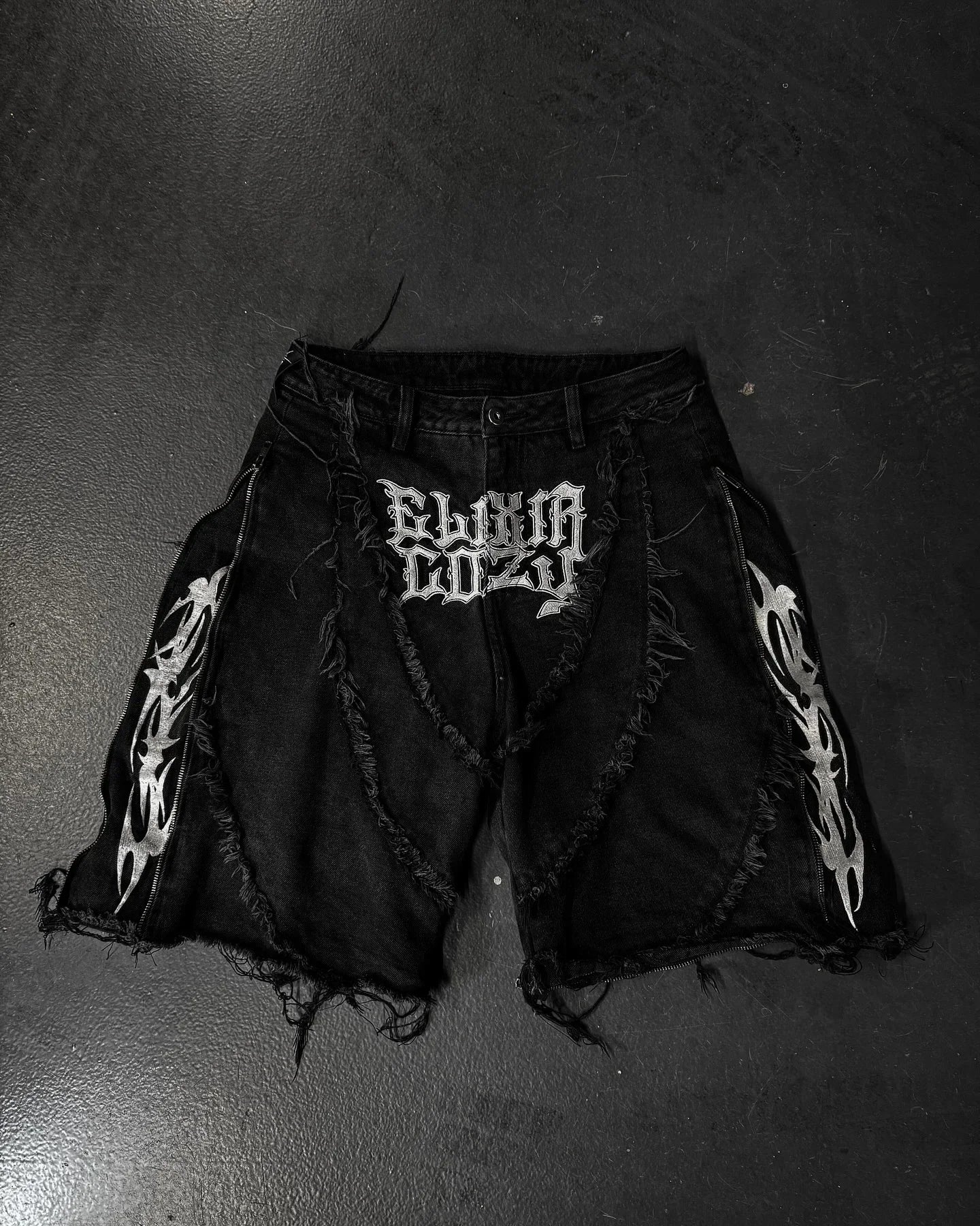 Men's Black Patchwork Embroidered Zipper-Panel Baggy Jeans