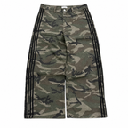 Camouflage Wide-Leg Jeans with Embroidered Side Stripes