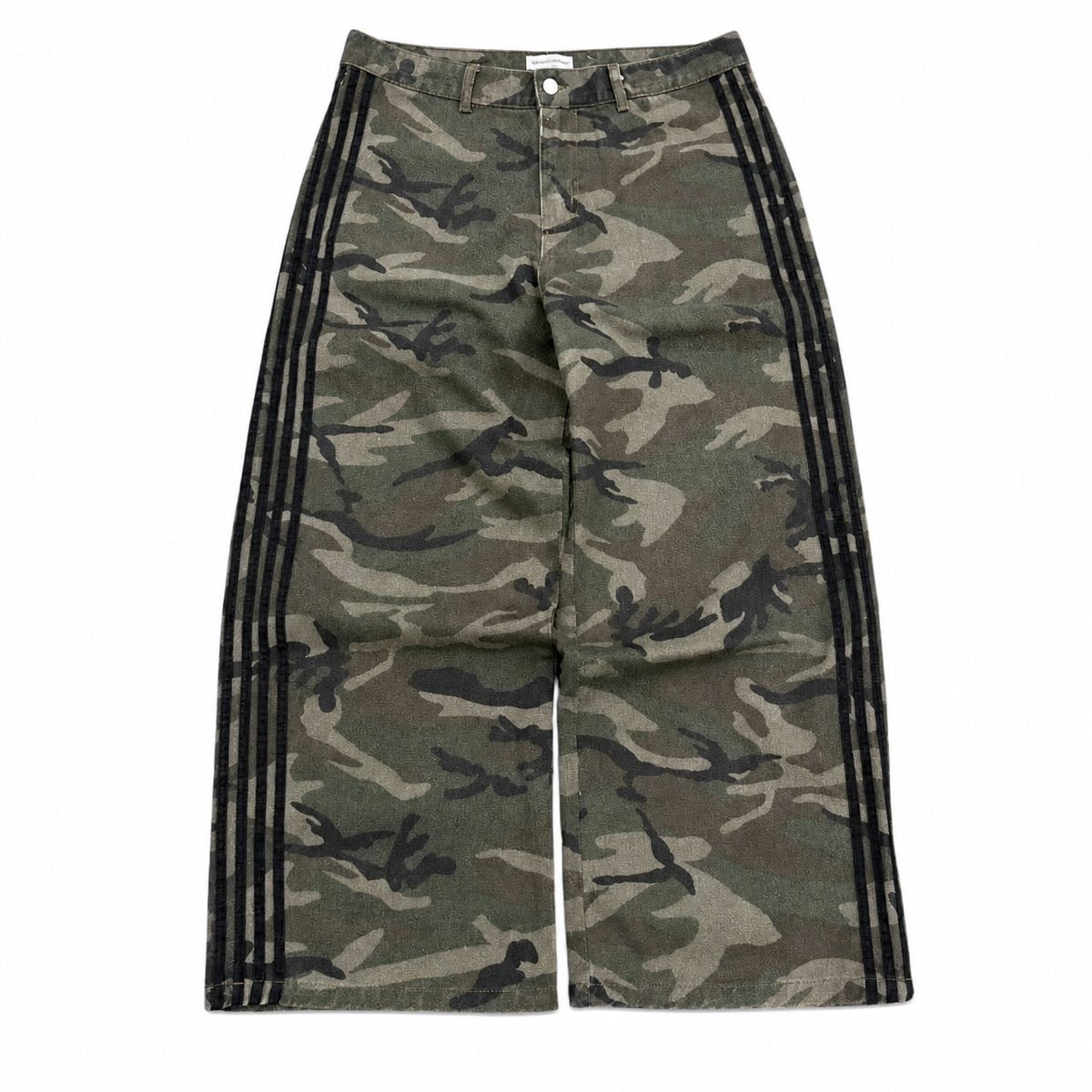 Camouflage Wide-Leg Jeans with Embroidered Side Stripes